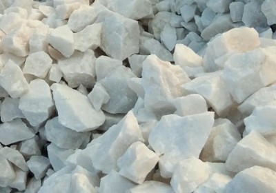 White Silica Quartz Lumps